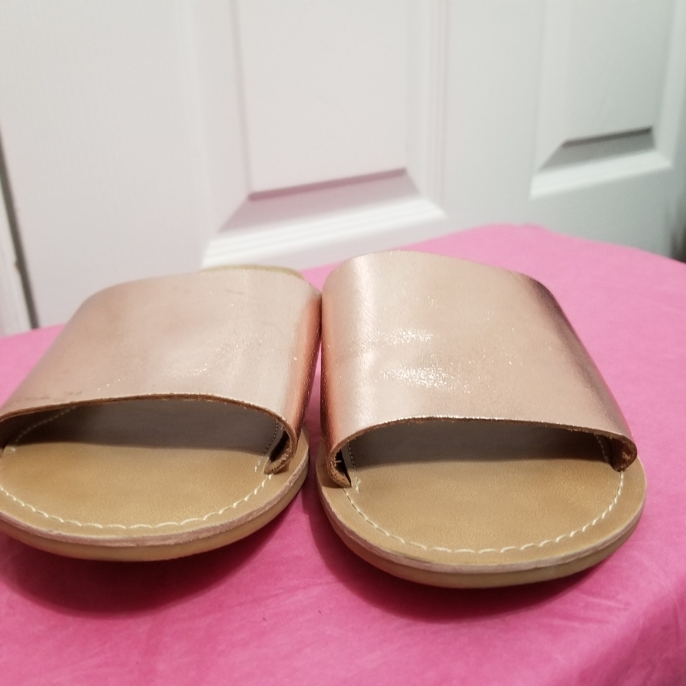 Coconuts, by Matisse - Rose Gold Metallic Cabana Sandals, Leather Upper - Size 9 - Picture 3 of 12